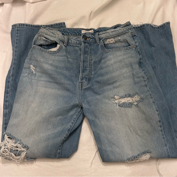 Cello Highly Distressed Blue Jeans 13/31 Frayed 5 Button Fly Crotch Solid - Picture 2 of 8